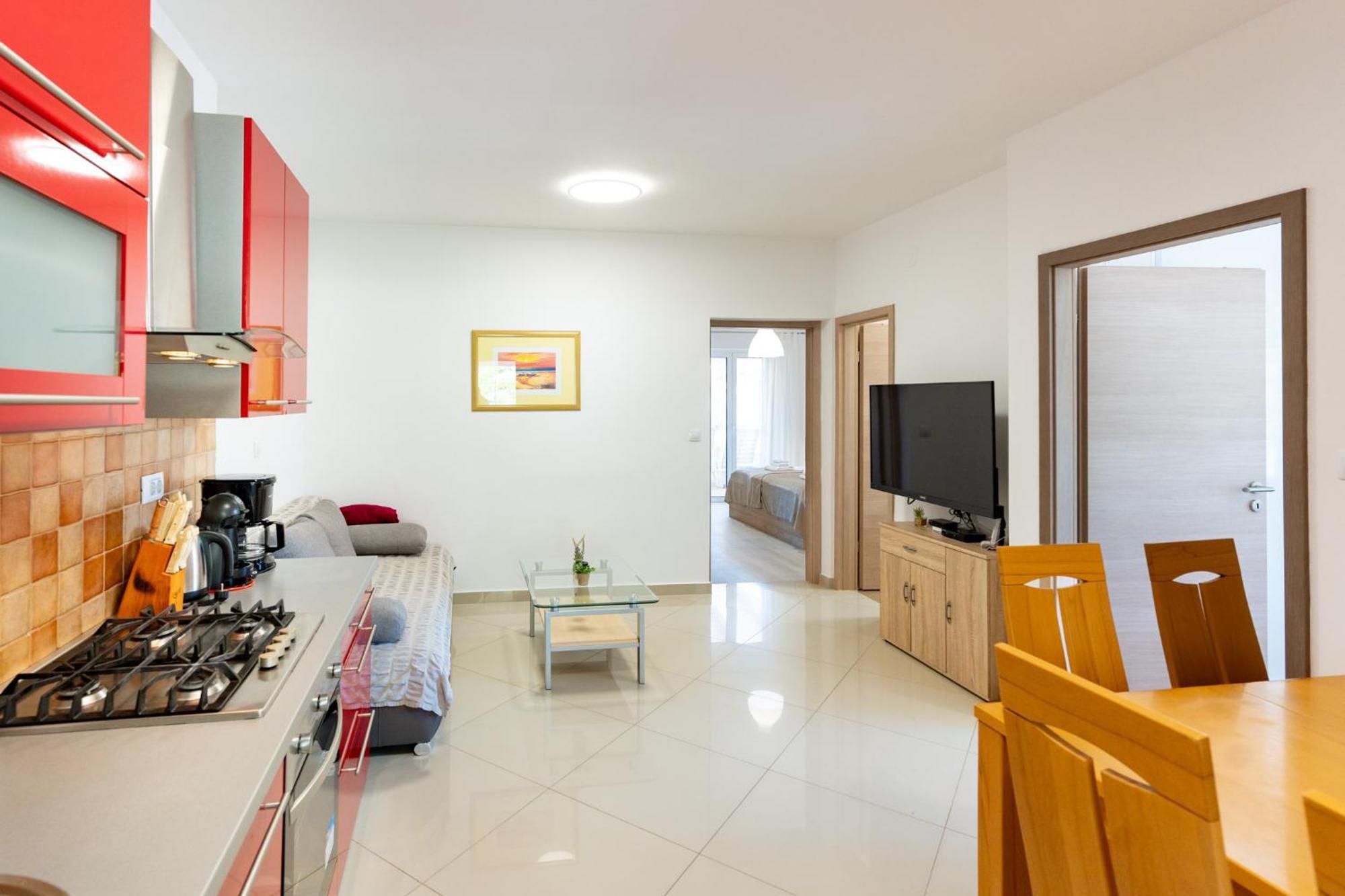 Foric Apartments With Outdoor Heated Pool Rab Town Eksteriør bilde