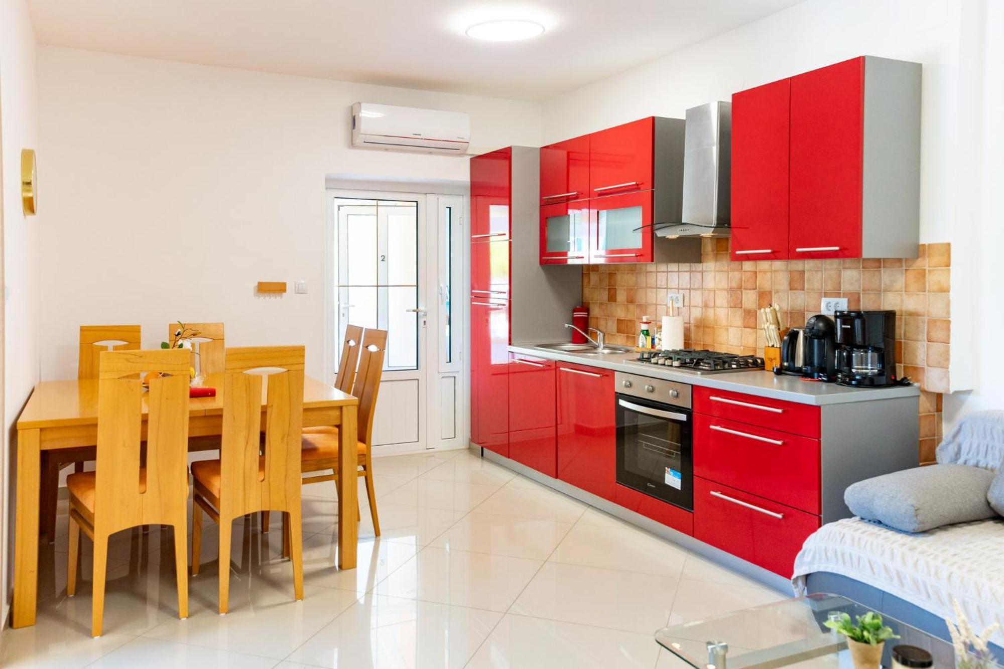 Foric Apartments With Outdoor Heated Pool Rab Town Eksteriør bilde